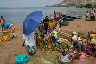 8R2A4362 Village Market Lake Kivu Rwanda