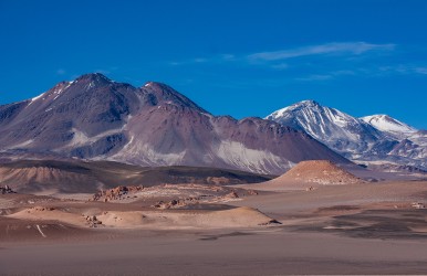 7P8A7542 Volcano Parque Nacional Tres Cruces Desierto de Atacama Chile