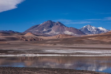 7P8A7555 Laguna Verde Parque Nacional Tres Cruces Desierto de Atacama Chile