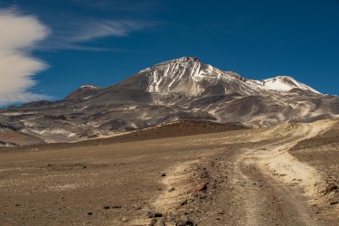 AI6I9548 Volcano  Nevado Ojos del Salado Parque Nacional Tres Cruces Desierto de Atacama Chile