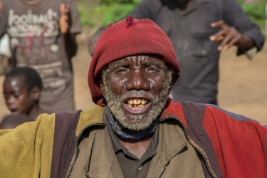8R2A5457 Tribe Pygmies Batwa Mgahinga NP Southwest Uganda