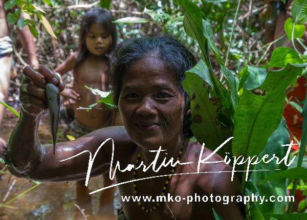 AI6I5543 Tribe Anak Dalam Bukit Duabelas NP South Sumatra