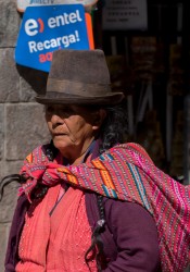 7P8A7400 Tribe Quechua Cholitas Cusco Peru