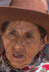 7P8A7573 Tribe Quechua Cholitas Cusco Peru
