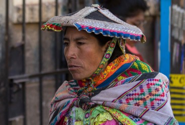 7P8A7703 Tribe Quechua Cholitas Cusco Peru