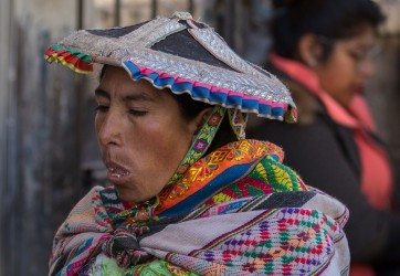 7P8A7704 Tribe Quechua Cholitas Cusco Peru