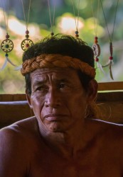 7P8A1789 Tribe Yaguas Rio Momon Amazonas Peru