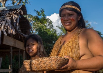 7P8A1850 Tribe Yaguas Rio Momon Amazonas Peru
