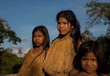 7P8A1878 Tribe Yaguas Rio Momon Amazonas Peru