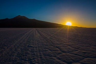 0S8A1797 Sunrise Volcano Tunupa Salar de Uyuni Bolivia