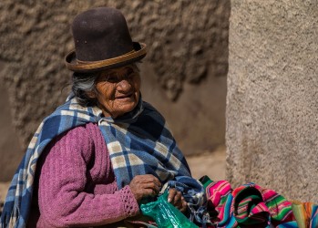 7P8A5270 Chola  Cholitas Lake Titicaca Bolivia