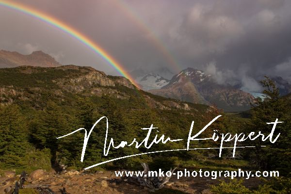 7P8A9939 Rainbow Fitz Roy Parque Nacional Los Glaciers Patagonia Argentina