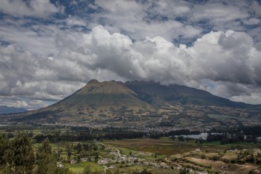 7P8A3272 Volcano Imbabura Northern Ecuador