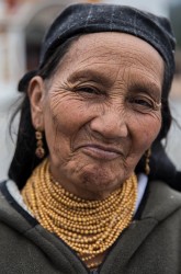 7P8A3351 Tribe Otavalo  Northern Ecuador