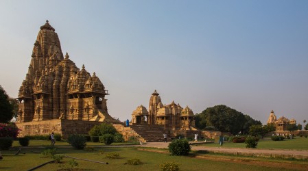 8R2A4225 Hindu Temple Khajuraho Madhya Pradesh North india