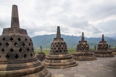 8r2a2227 buddhist temple borobodur central java indonesia