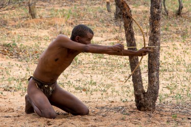 8R2A9696 Tribe San Kalahari Botswana