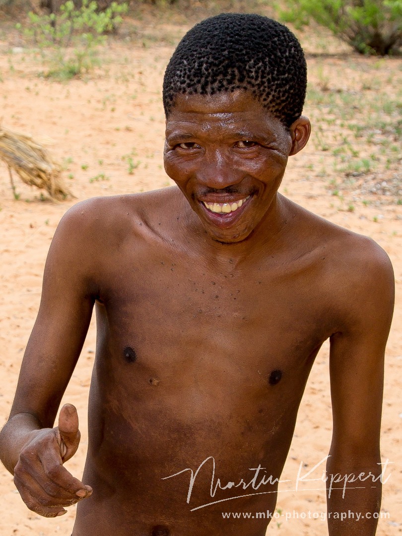 8R2A9703 Tribe San Kalahari Botswana