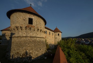 8R2A0277 Castle Zuzemberk Valley of Krka  Slovenia